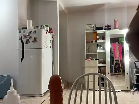 Snapshot of Hannahtwerk chatting on November 2025 06:40:02 PM Hannahtwerk online show from November 2025 06:40:02 PM