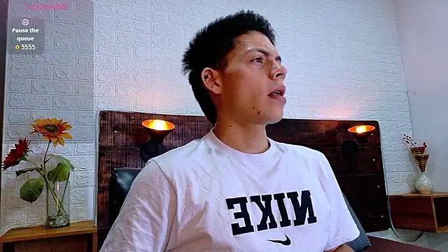 Snapshot of JhosuaVega chatting on November 2025 09:35:01 PM JhosuaVega online show from November 2025 09:35:01 PM