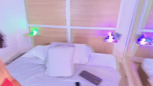 ValeryCortezm online show from February 2026 01:31:02 PM