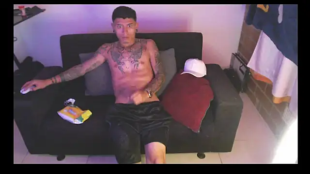 Snapshot of rickgraims chatting on September 2025 02:02:01 AM rickgraims online show from September 2025 02:02:01 AM