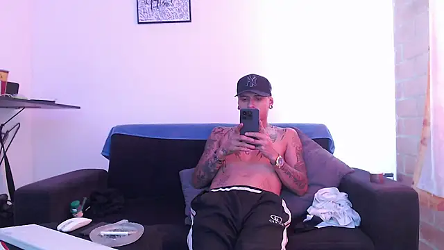 Snapshot of rickgraims chatting on October 2025 03:54:01 PM rickgraims online show from October 2025 03:54:01 PM