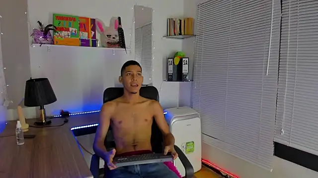 xxKamadevaxx online show from October 2025 12:46:02 PM