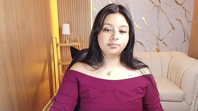mia hot tf online show from September 2025 01:27:01 PM