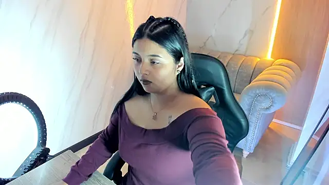 mia hot tf online show from October 2025 08:49:01 PM