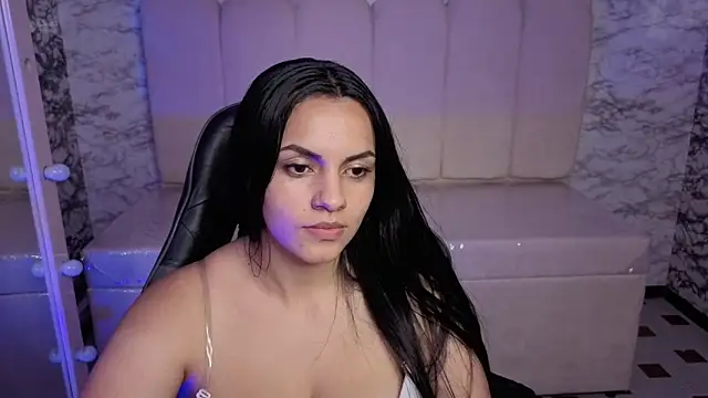 Mialover v online show from October 2025 01:04:02 AM