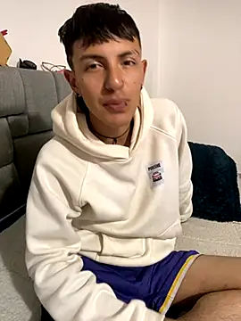 NaytonFreeman online show from September 2025 11:19:02 PM