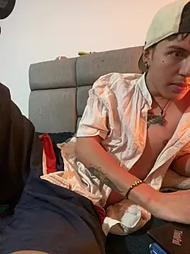 Snapshot of NaytonFreeman chatting on January 2026 11:36:01 AM NaytonFreeman online show from January 2026 11:36:01 AM