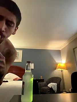 busnfatnutsLildee online show from January 2026 06:44:01 PM