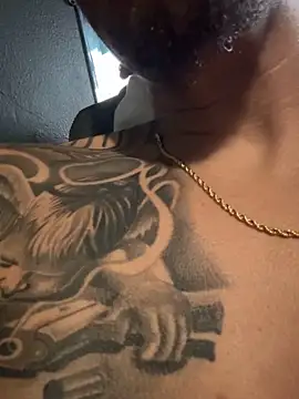 busnfatnutsLildee online show from April 2026 12:05:02 PM