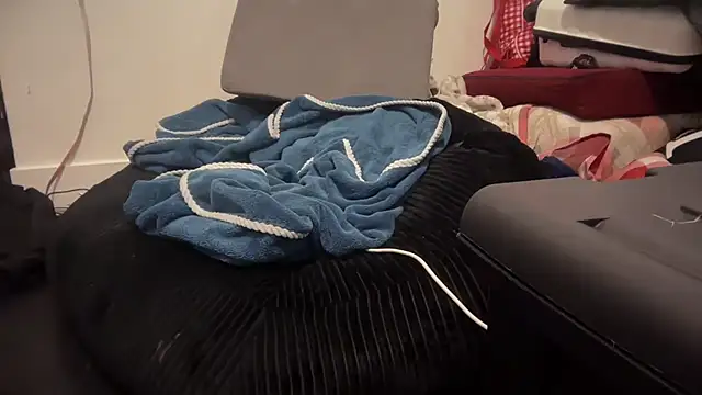 jasoncali305 online show from November 2025 05:02:02 PM