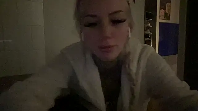 paulinaalatalo online show from March 2026 12:01:02 AM