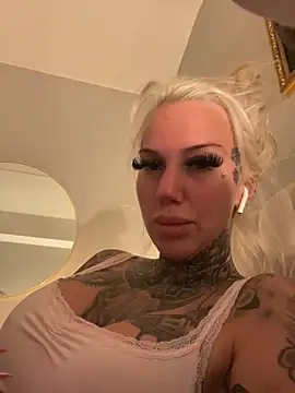 paulinaalatalo online show from April 2026 06:57:02 PM