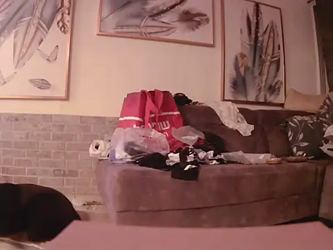 Alexis21821 online show from September 2025 10:00:01 PM