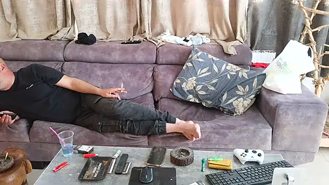 Alexis21821 online show from April 2026 01:52:01 PM