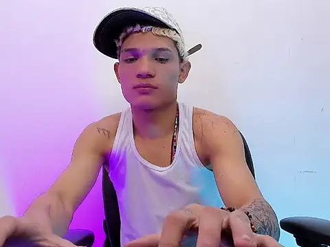 EL VENEZOLANO 22CM online show from November 2025 04:26:02 AM