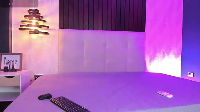 SandroVeyra online show from September 2025 08:03:01 PM