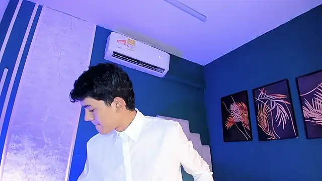 SandroVeyra online show from October 2025 02:23:02 AM