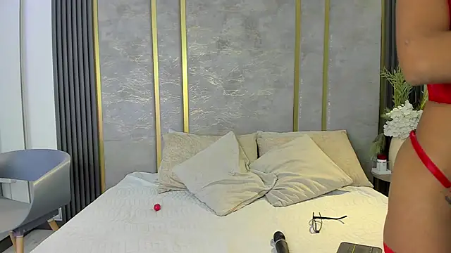 Snapshot of AishaValcazar chatting on January 2026 04:48:01 AM AishaValcazar online show from January 2026 04:48:01 AM