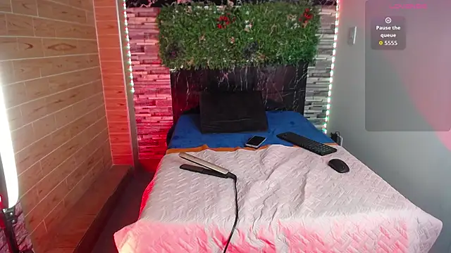 Snapshot of dayis_durand chatting on September 2025 08:13:02 PM dayis durand online show from September 2025 08:13:02 PM