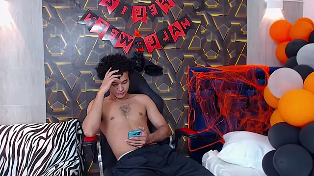 Snapshot of fire_drako_ chatting on October 2025 12:56:02 PM fire drako online show from October 2025 12:56:02 PM