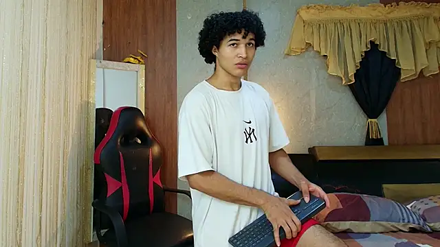 Snapshot of fire_drako_ chatting on March 2026 03:44:01 AM fire drako online show from March 2026 03:44:01 AM