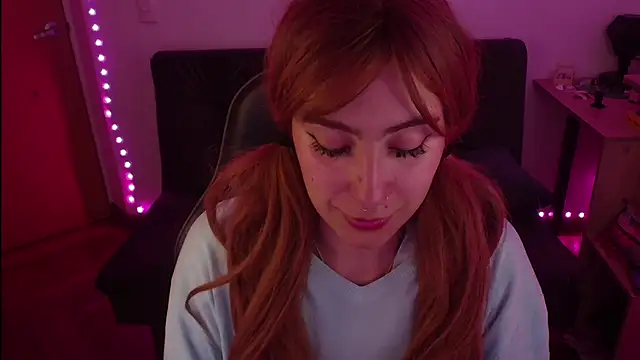 Miacatsito3 online show from October 2025 04:34:02 AM