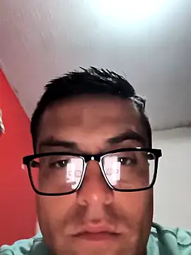 Gusti2446 online show from October 2025 09:45:01 AM
