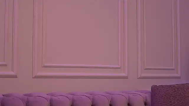 KatieHayes online show from November 2025 06:50:02 PM