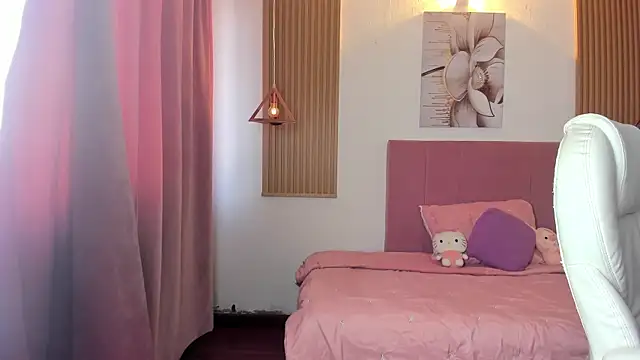 KoraRousee online show from October 2025 01:01:02 PM