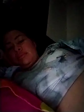 LaraCaliente online show from April 2026 01:04:02 PM