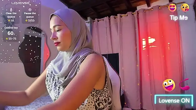 Snapshot of ShanaJamil chatting on November 2025 12:16:01 PM ShanaJamil online show from November 2025 12:16:01 PM