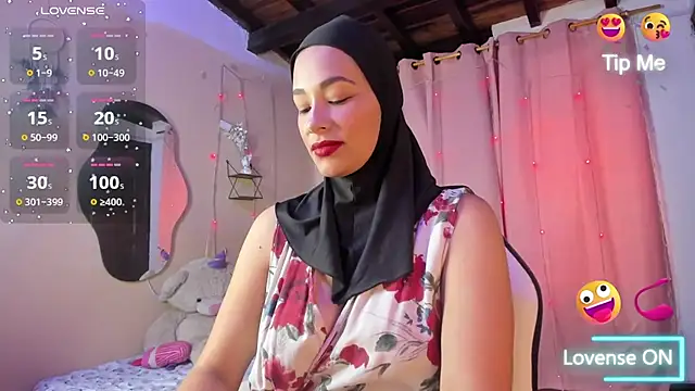 Snapshot of ShanaJamil chatting on November 2025 12:06:01 PM ShanaJamil online show from November 2025 12:06:01 PM