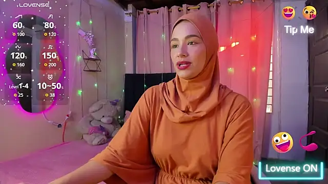 ShanaJamil online show from December 2025 12:13:02 PM