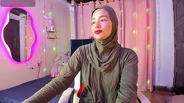 ShanaJamil online show from February 2026 12:31:01 PM