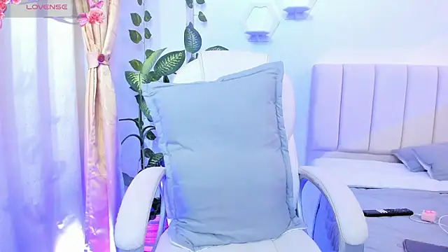 Allisson   online show from April 2026 02:25:02 PM