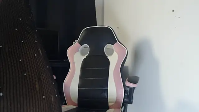 MayaScott11 online show from March 2026 07:09:02 PM