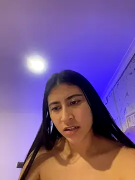 Isabella Montoya online show from November 2025 06:55:02 PM