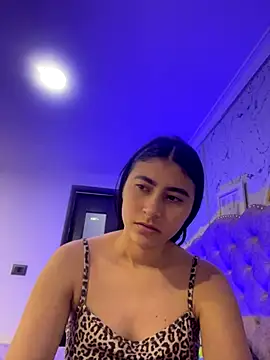 Isabella Montoya online show from December 2025 06:57:02 PM