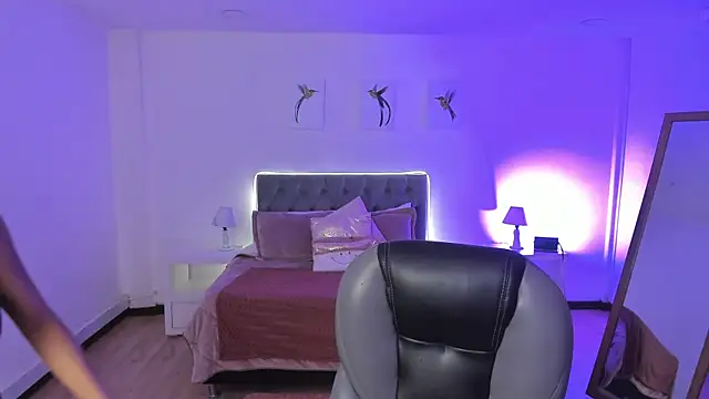 Sofia collen  online show from November 2025 07:52:02 PM