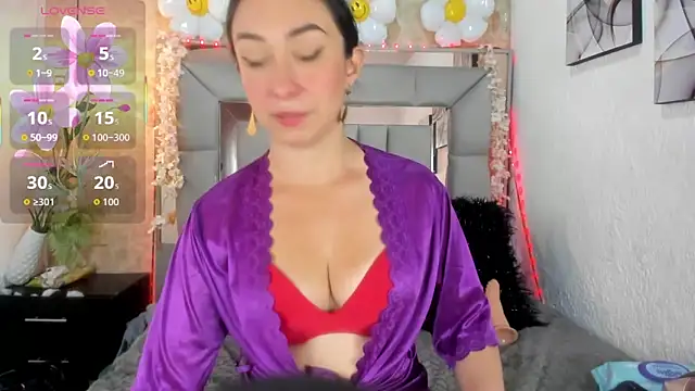 SALOMEE LEE online show from October 2025 05:37:02 PM