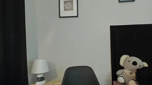 Lyria Diamond online show from January 2026 08:01:02 PM