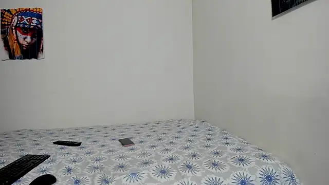 mariajose222 online show from December 2025 01:44:02 AM