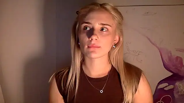 Snapshot of Rosvann chatting on November 2025 06:42:02 PM Rosvann online show from November 2025 06:42:02 PM