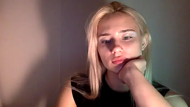 Snapshot of Rosvann chatting on November 2025 04:55:01 PM Rosvann online show from November 2025 04:55:01 PM