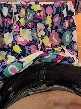 qeer098755 online show from November 2025 10:04:02 AM