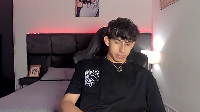 Aaron Spencer13 online show from October 2025 07:13:01 PM