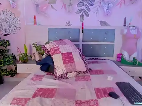 Snapshot of sweet_lulu_sofia chatting on October 2025 06:08:02 AM sweet lulu sofia online show from October 2025 06:08:02 AM