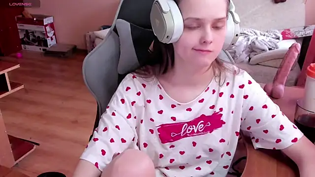 SharybbFace online show from April 2026 03:02:01 PM