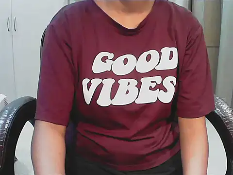 short girl  online show from September 2025 07:51:02 PM