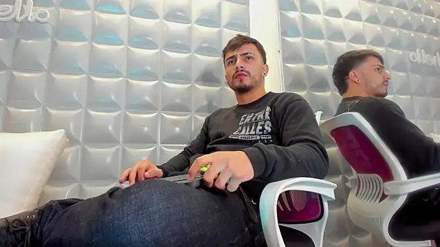 Jack Daniel   online show from October 2025 04:59:02 PM